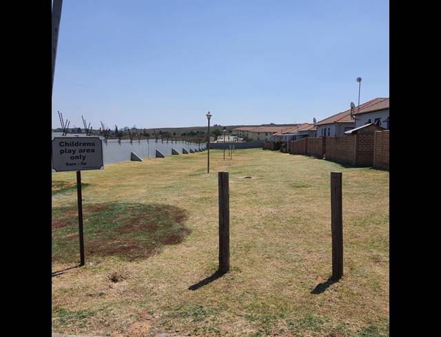 3 BEDROOM SIMPLEX FOR SALE IN PARKRAND